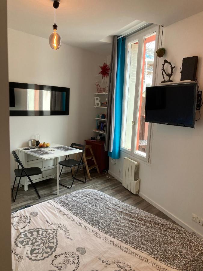 Апартаменты Cosy Nest From 10 Minutes Paris Centre Сент-Уан Экстерьер фото